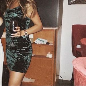 VELVET GREEN MINI DRESS